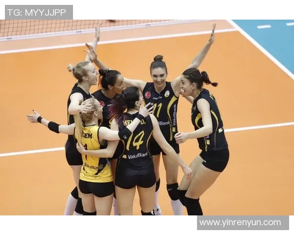 女排世俱杯小组赛精彩回顾各队表现亮眼争夺激烈 女排世俱杯小组赛精彩回顾各队表现亮眼争夺激烈